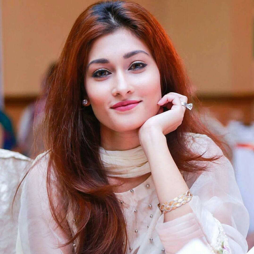 Top 10 Most Attractive Wives of Cricketers