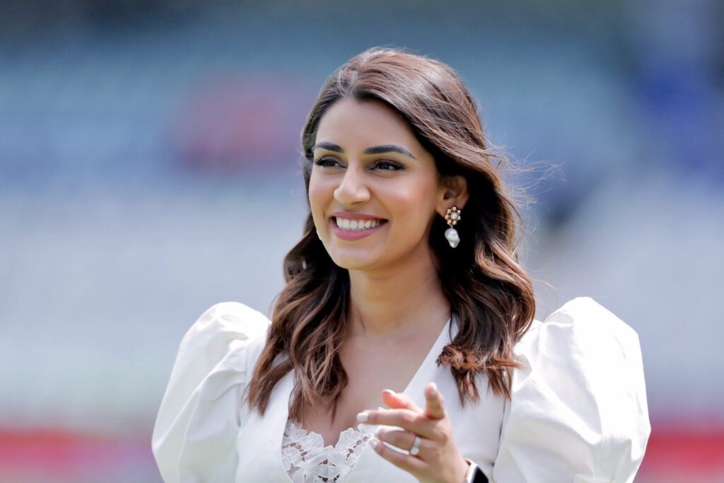 Top 10 Most Attractive Wives of Cricketers