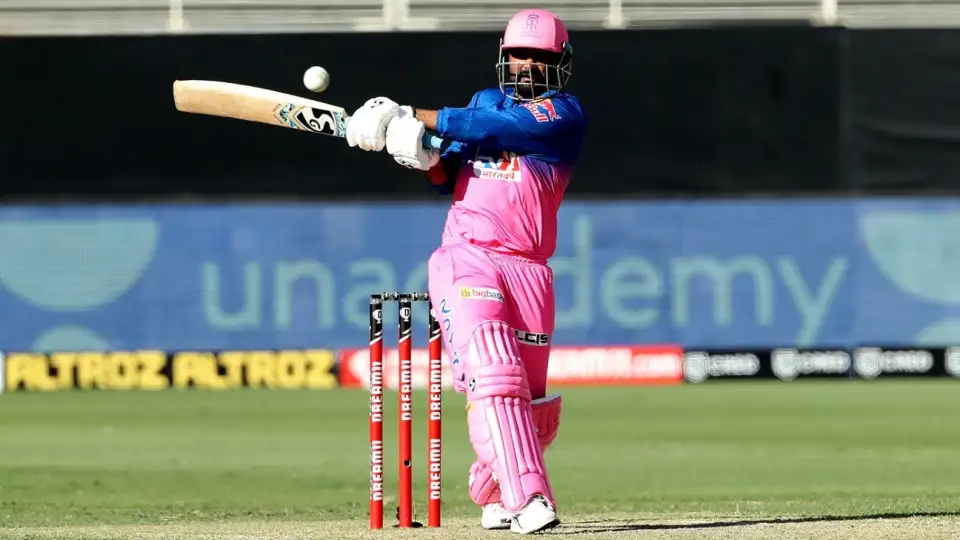 Top 5 IPL Batsmen Who Smashed 5 Sixes