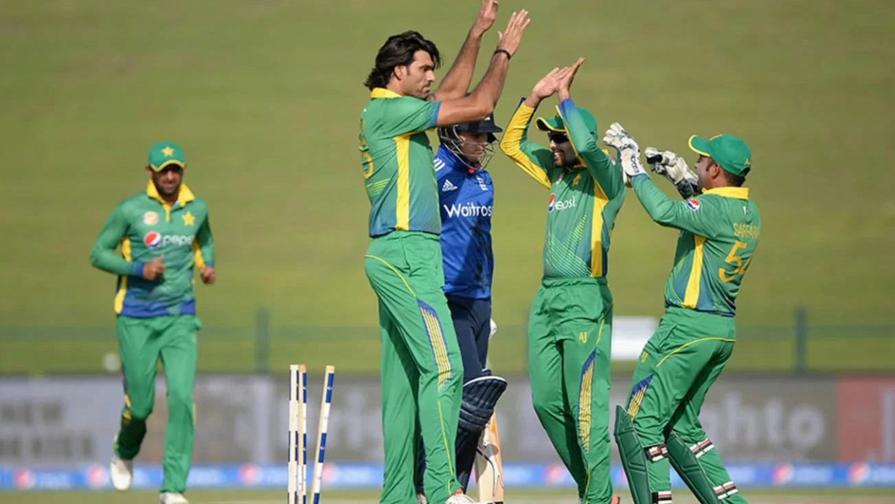 Top 10 Tallest Cricketers of All Time