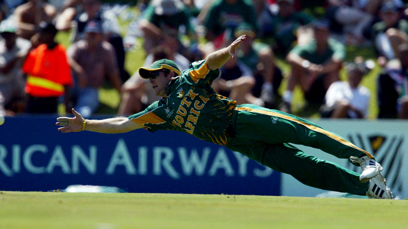 Top 10 Best Fielders in World Cricket