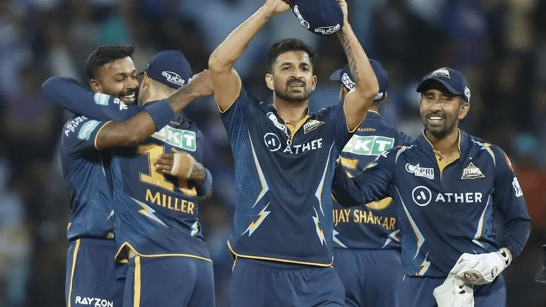 Cinematic Comebacks in a Single IPL Match